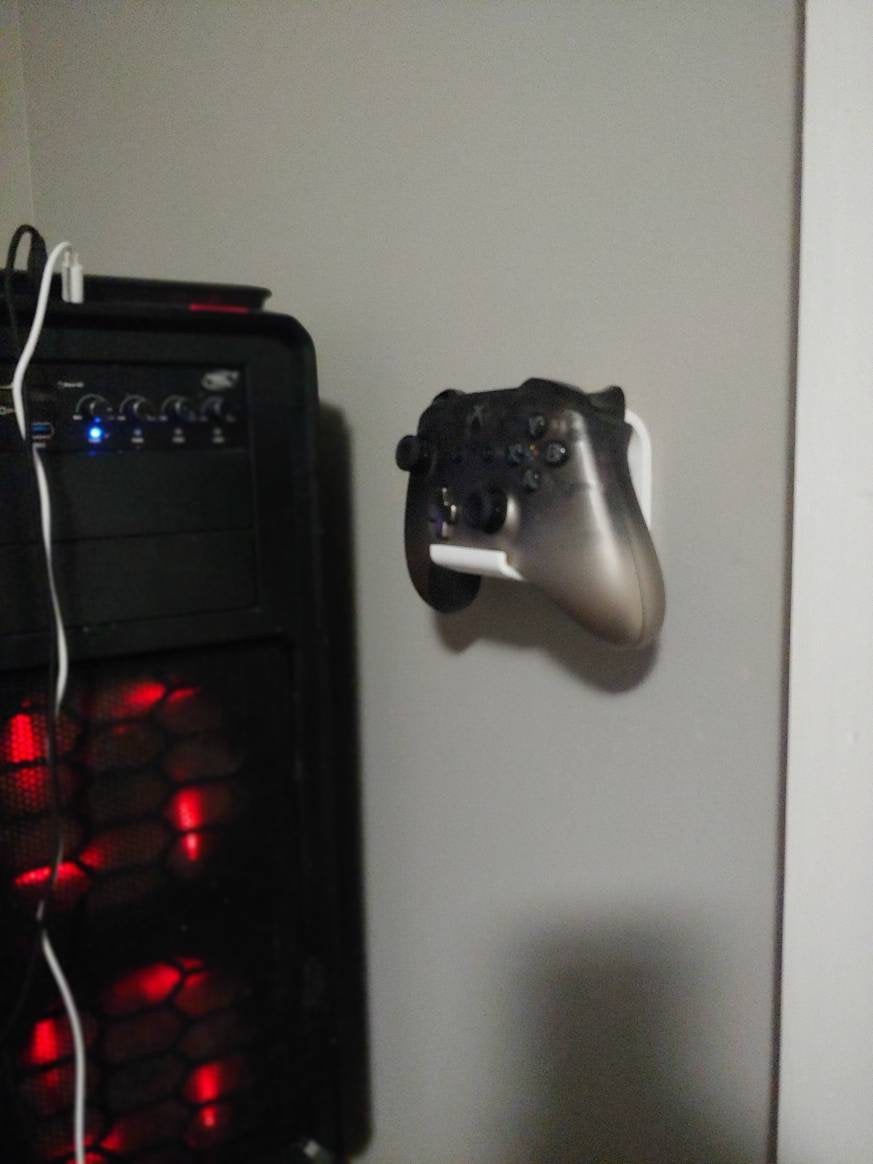 Xbox one controller wall mount